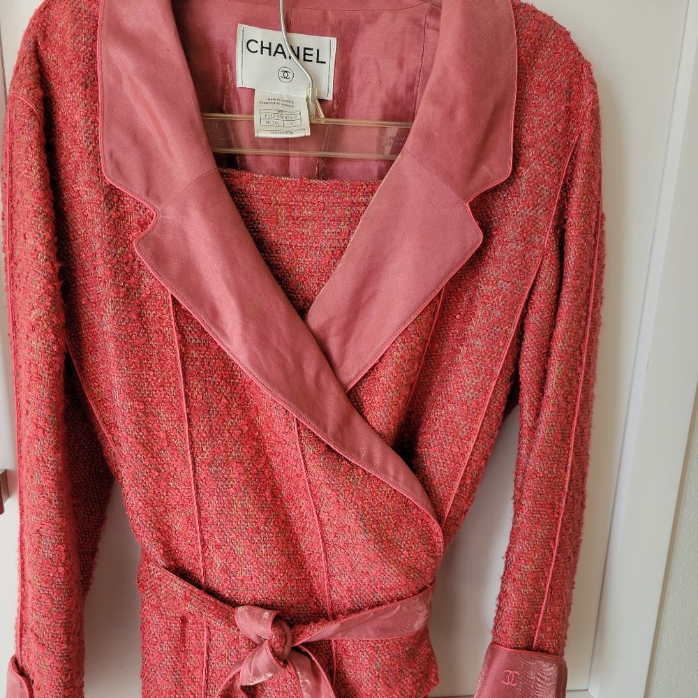 Chanel, size 10, multi-color with pinkish orange as a base